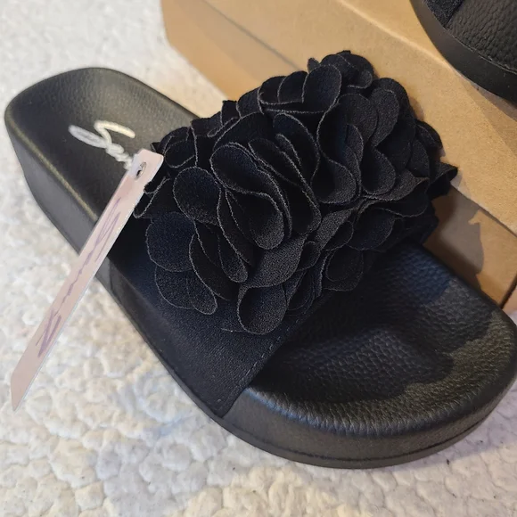 Seven7 - NIB - Black Didi Ruffle sandals - Picture 2 of 10
